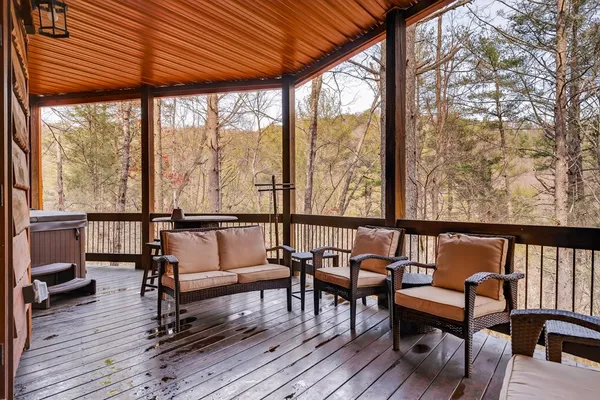 $849,000 | 40 Adelaide Trail, Blue Ridge, GA 30513