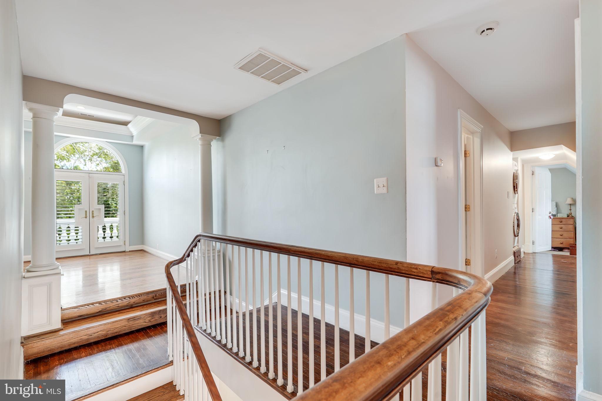 1607 South Arlington Ridge Road Arlington, VA 22202 - Photo 38 of 80 Upper Level