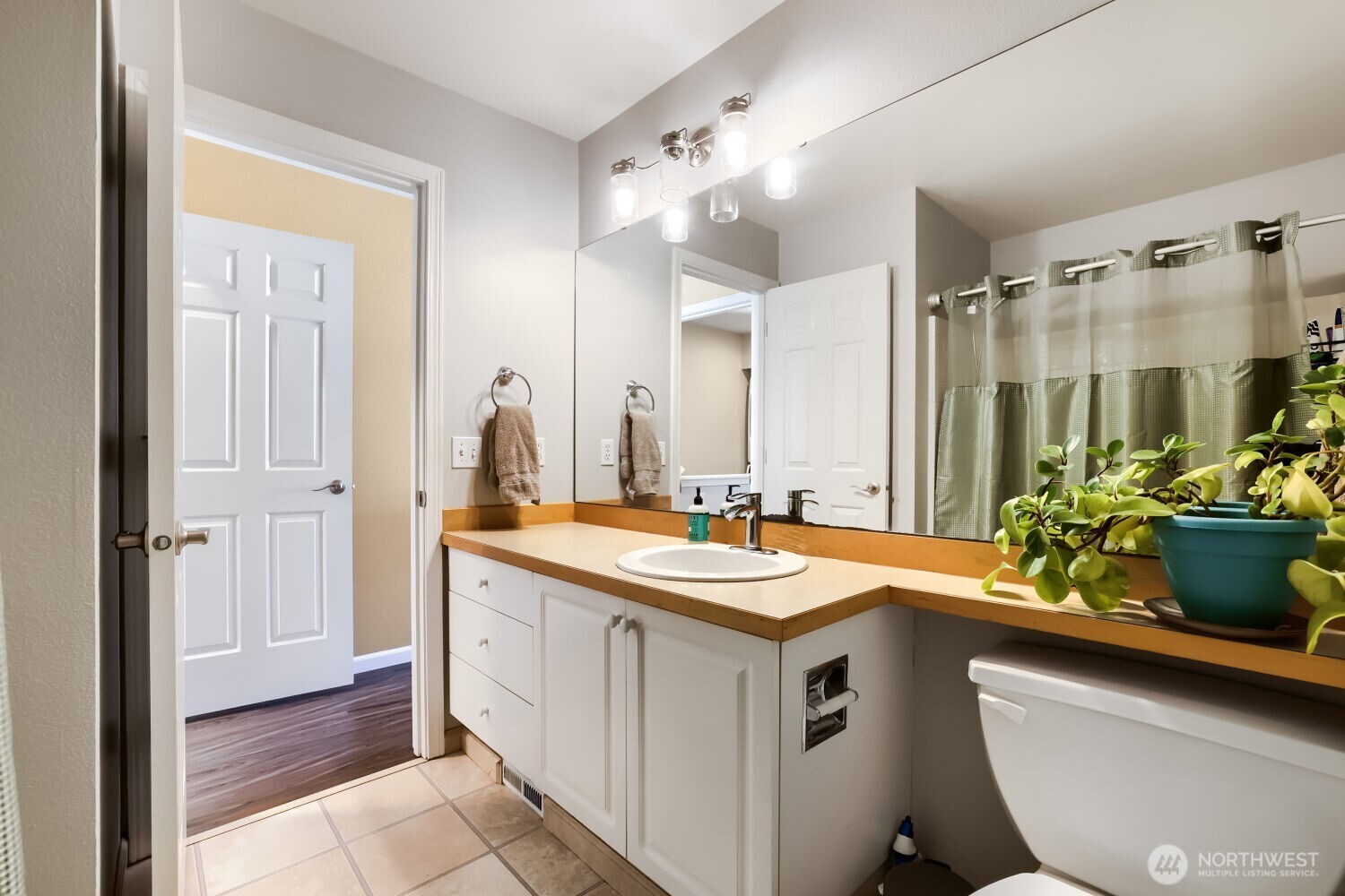 11913 Northeast 163rd Place, Unit 192 Bothell, WA 98011 - Photo 22 of 33