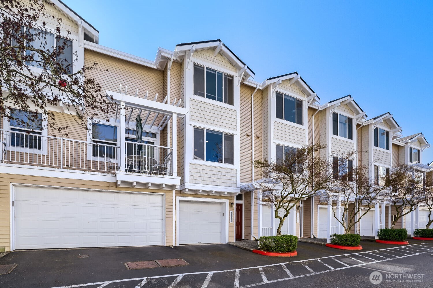 11913 Northeast 163rd Place, Unit 192 Bothell, WA 98011 - Photo 3 of 33