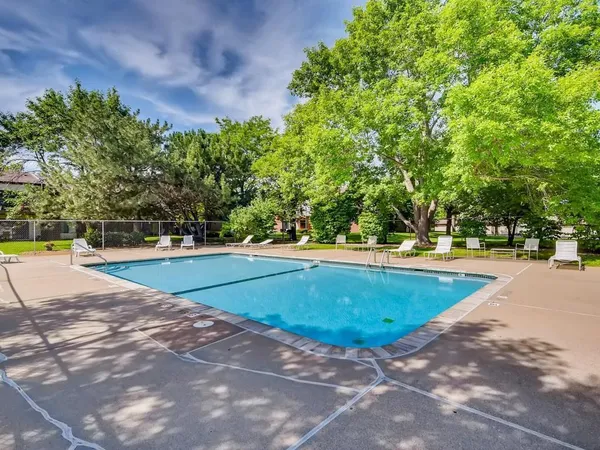 $129,900 | 7340 York Avenue South, Unit 208, Edina, MN 55435