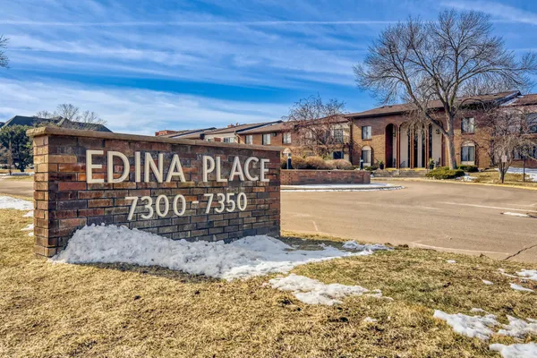 $129,900 | 7340 York Avenue South, Unit 208, Edina, MN 55435