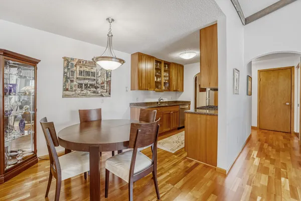 $129,900 | 7340 York Avenue South, Unit 208, Edina, MN 55435