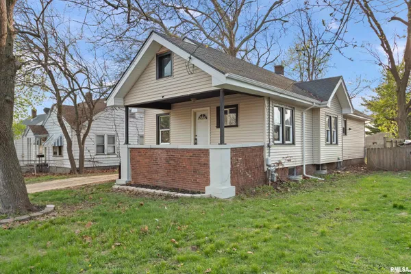 $99,900 | 2811 North Wisconsin Avenue, Peoria, IL 61603