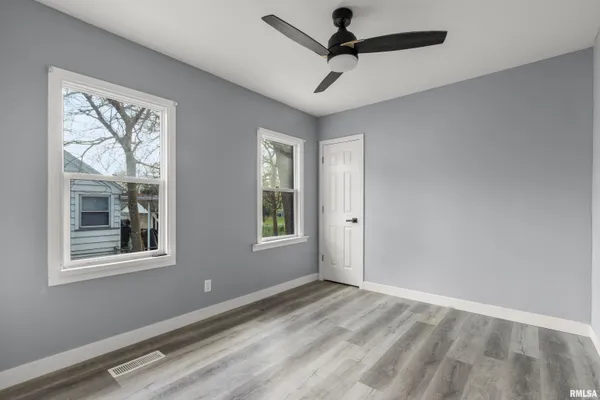 $99,900 | 2811 North Wisconsin Avenue, Peoria, IL 61603