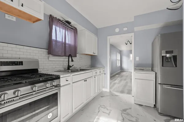 $99,900 | 2811 North Wisconsin Avenue, Peoria, IL 61603
