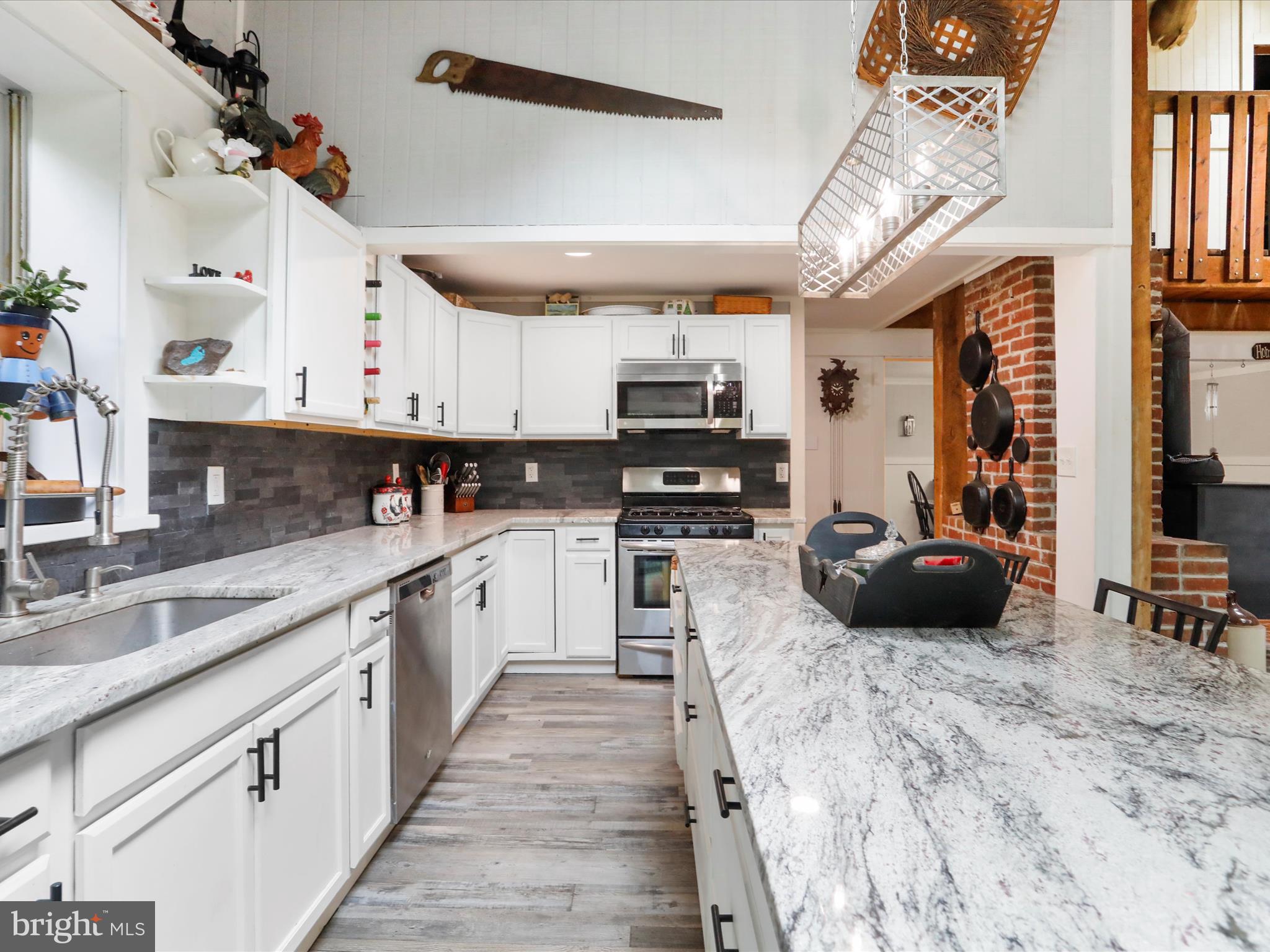 13219 Gruber Road Clear Spring, MD 21722 - Photo 5 of 55 Kitchen with large island