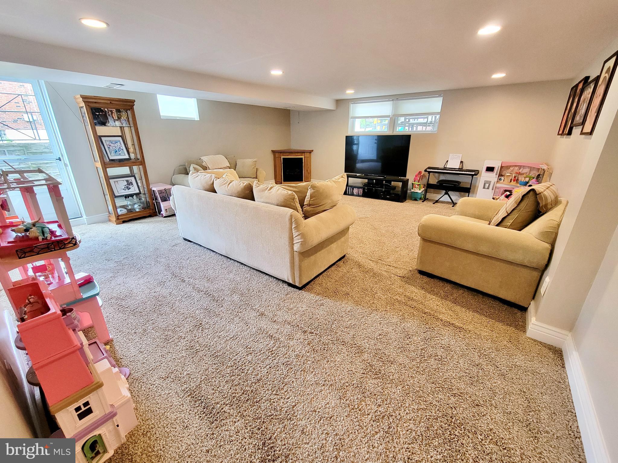 2913 Gelena Road Philadelphia, PA 19152 - Photo 18 of 29 Finished Basement