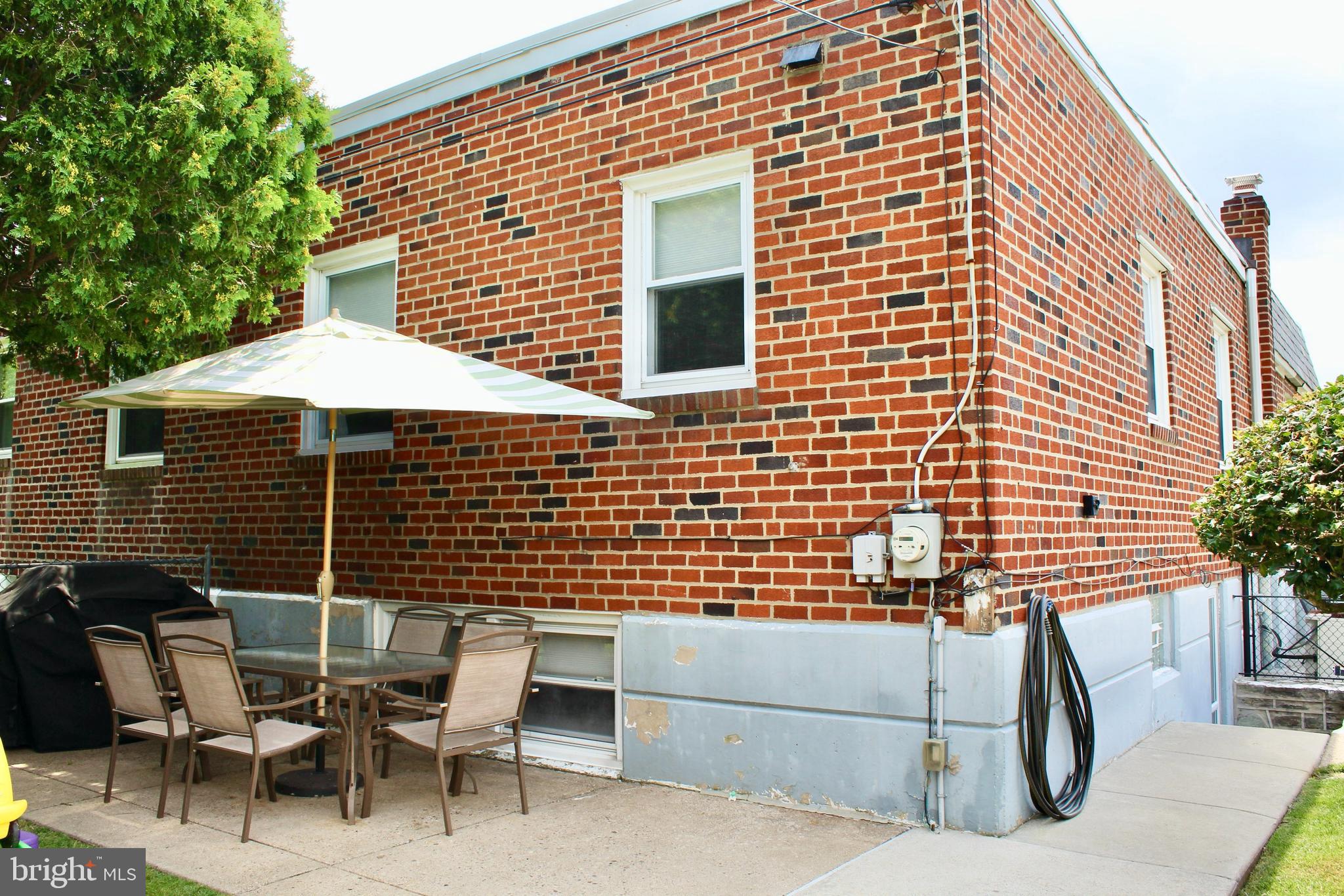 2913 Gelena Road Philadelphia, PA 19152 - Photo 24 of 29 Back Patio