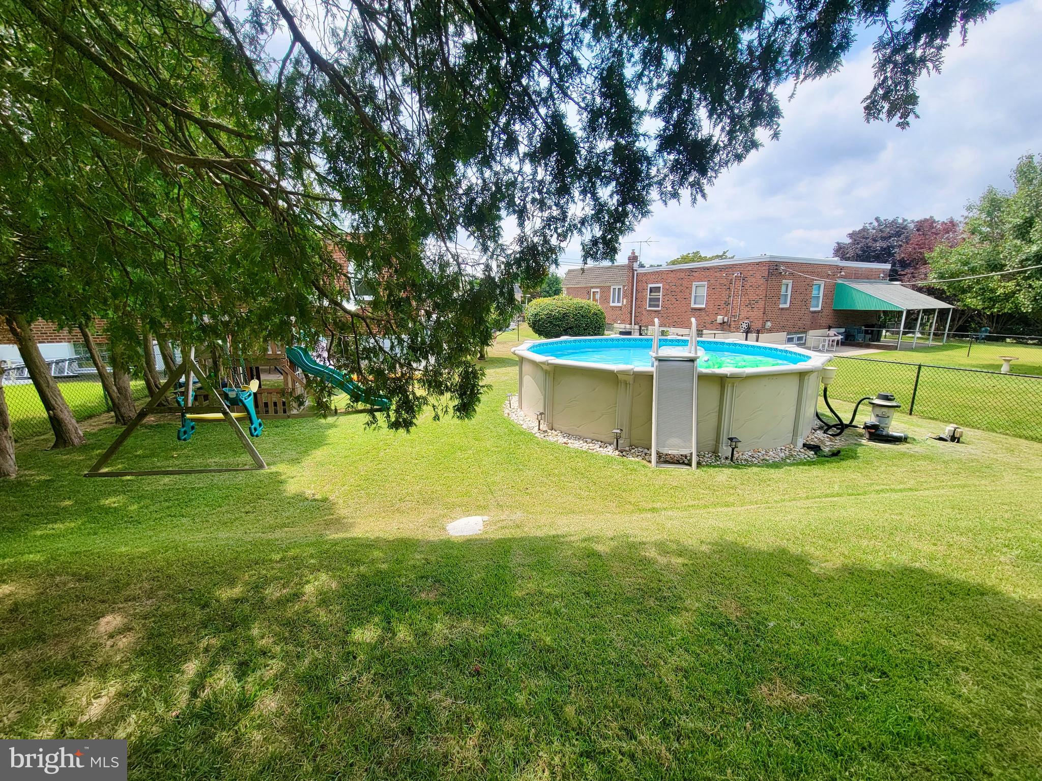 2913 Gelena Road Philadelphia, PA 19152 - Photo 26 of 29 Play-Set Included