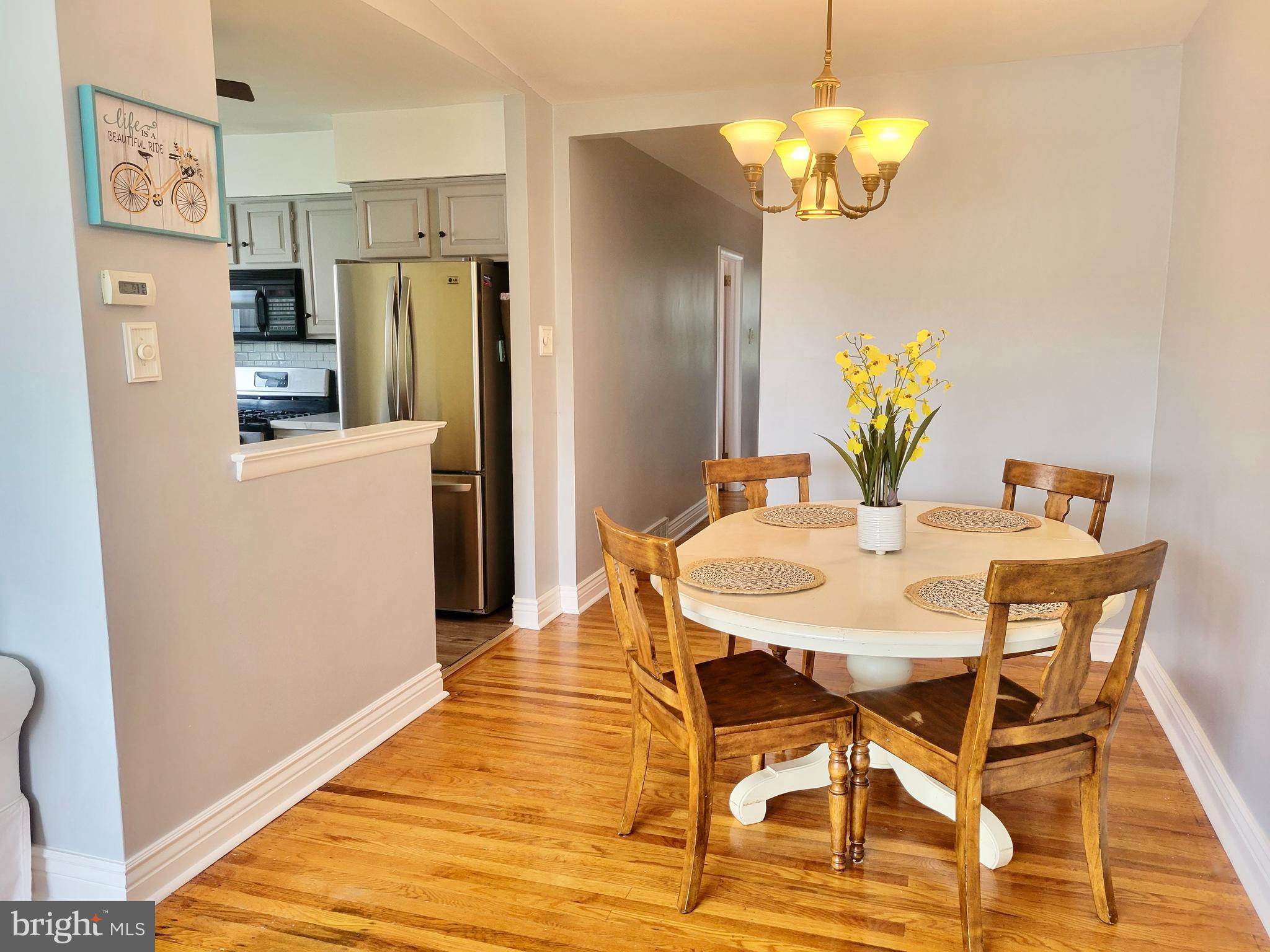 2913 Gelena Road Philadelphia, PA 19152 - Photo 8 of 29 Dining Area