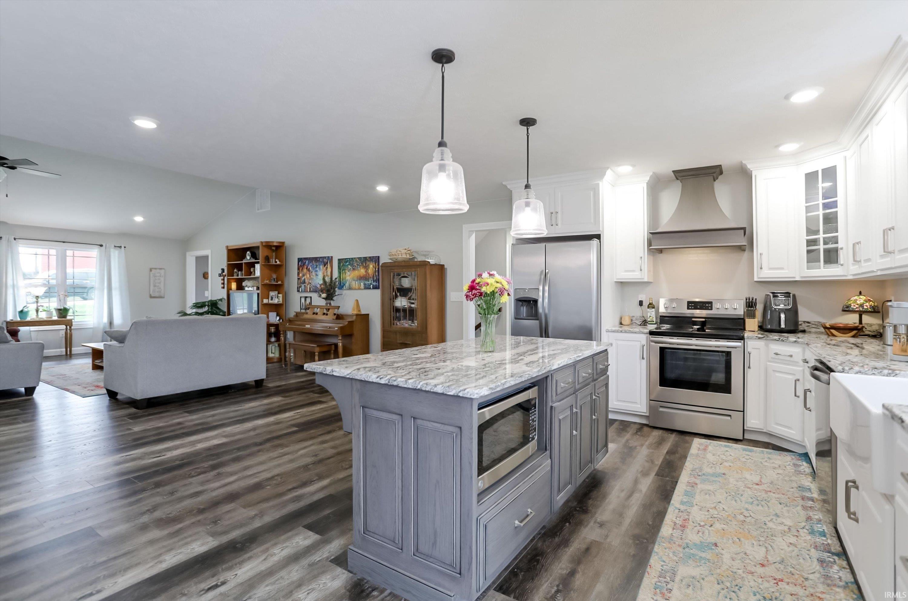 11 Ians Crossing Bedford, IN 47421 - Photo 9 of 36