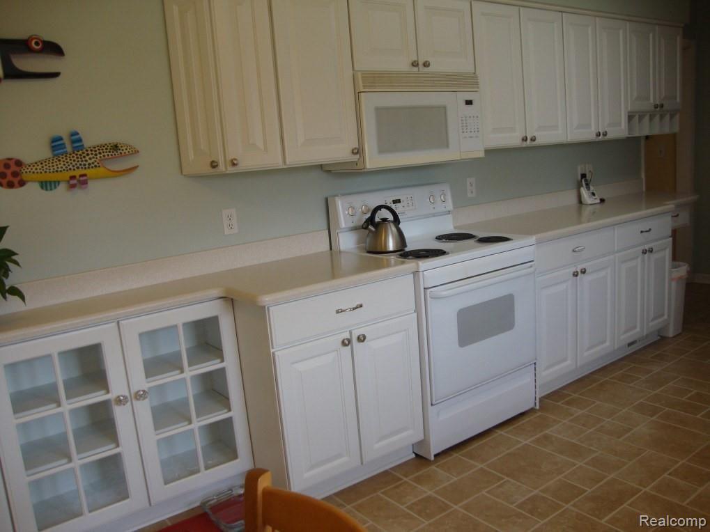 5189 Van Slyke Road Flint, MI 48507 - Photo 3 of 22 DSC00227.jpg
