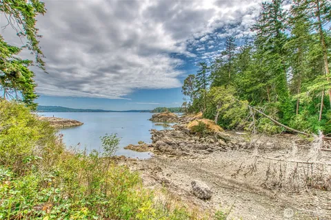 $2,200,000 | 3388 Deer Harbor Road, Orcas Island, WA 98243