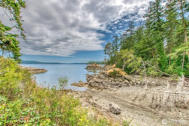 $2,200,000 | 3388 Deer Harbor Road, Orcas Island, WA 98243