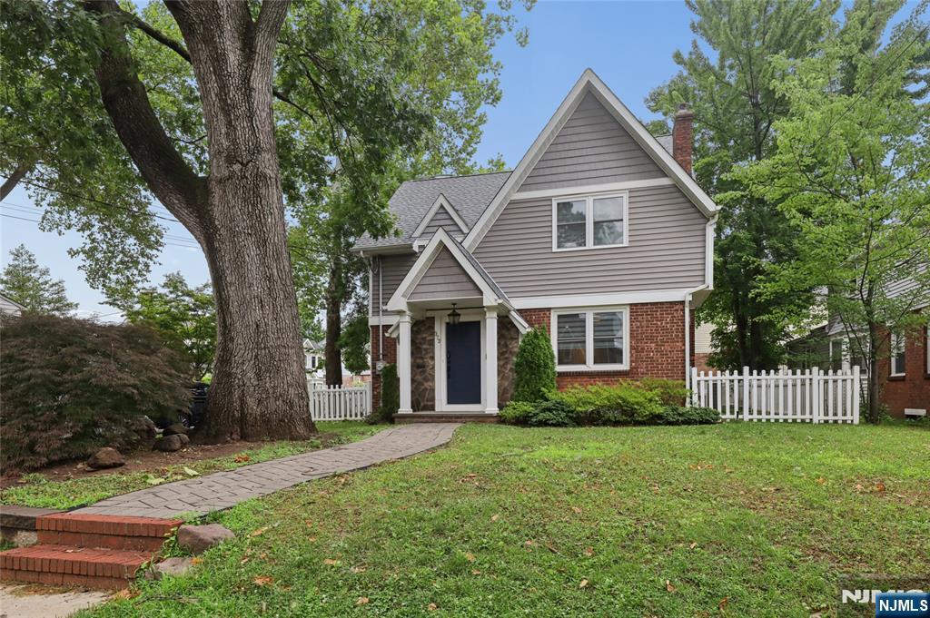 373 Briarcliffe Road Teaneck, NJ 07666 - Photo 1 of 29