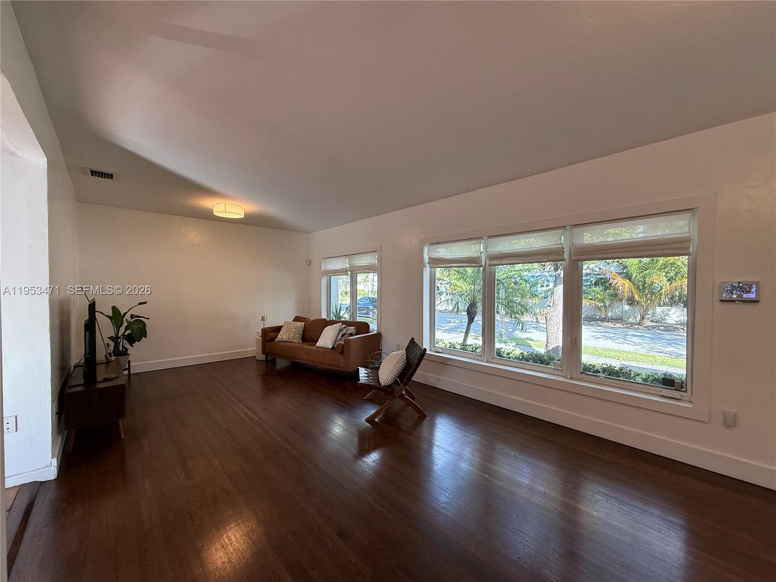 2728 Kirk Street Miami, FL 33133 - Photo 3 of 29