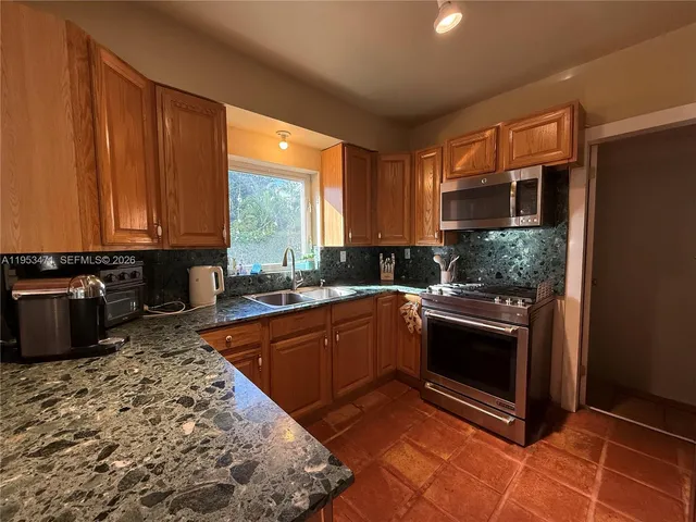 $5,100 | 2728 Kirk Street, Miami, FL 33133