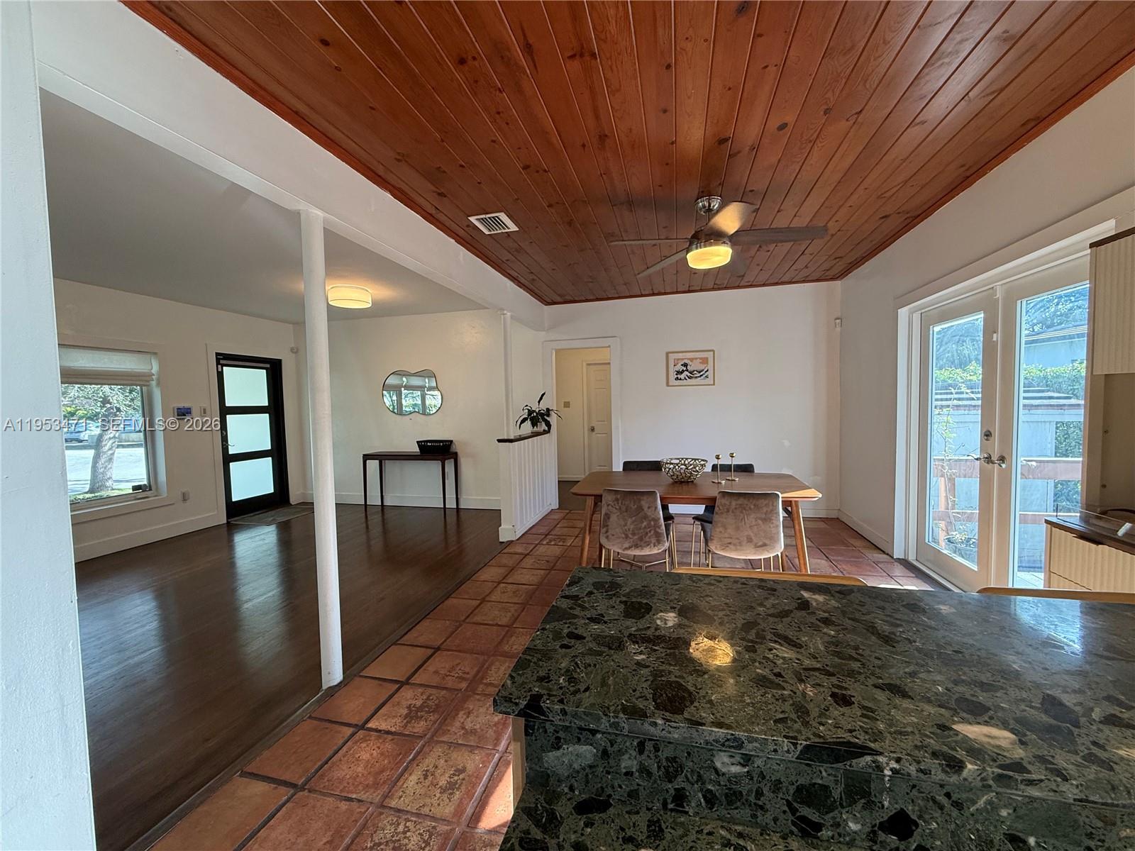 2728 Kirk Street Miami, FL 33133 - Photo 9 of 29