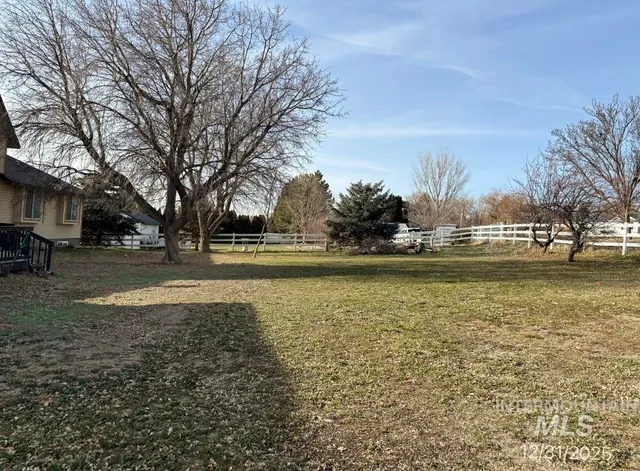 $1 | 709 Sherry Road, Nampa, ID 83686