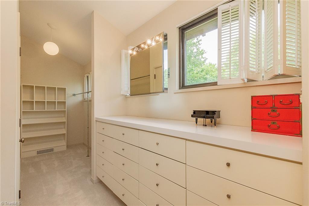 1032 Rockford Road High Point, NC 27262 - Photo 28 of 50 Gallery Image 28