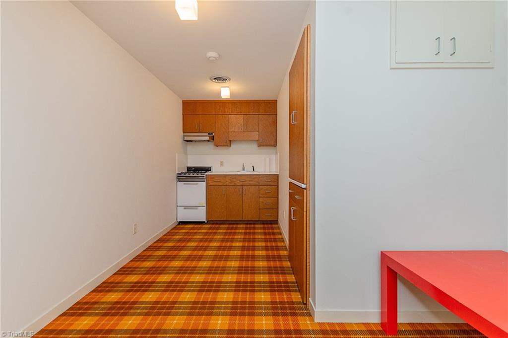 1032 Rockford Road High Point, NC 27262 - Photo 35 of 50 Gallery Image 35