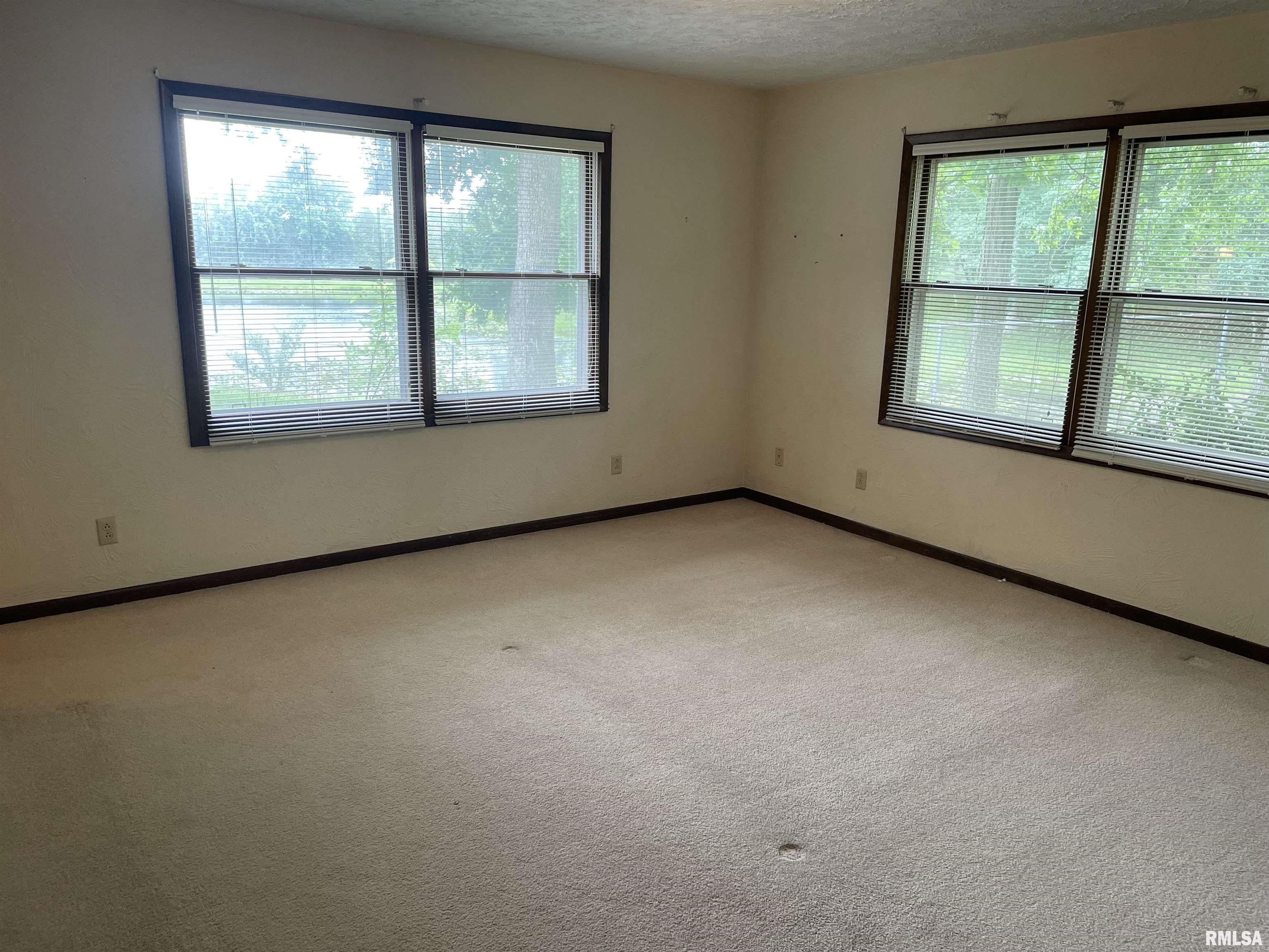 6772 Cherry Valley Road Marion, IL 62959 - Photo 10 of 30
