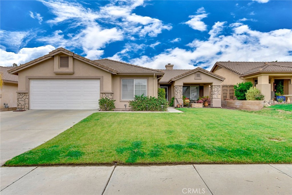 36864 Pomerol Loop Winchester, CA 92596 - Photo 2 of 32