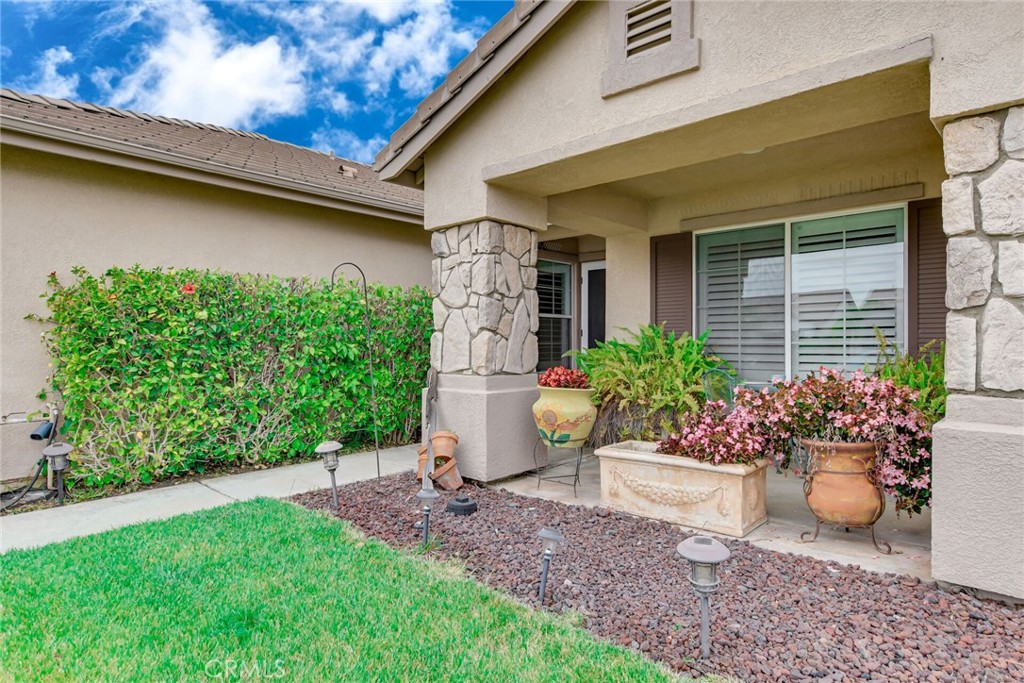 36864 Pomerol Loop Winchester, CA 92596 - Photo 4 of 32