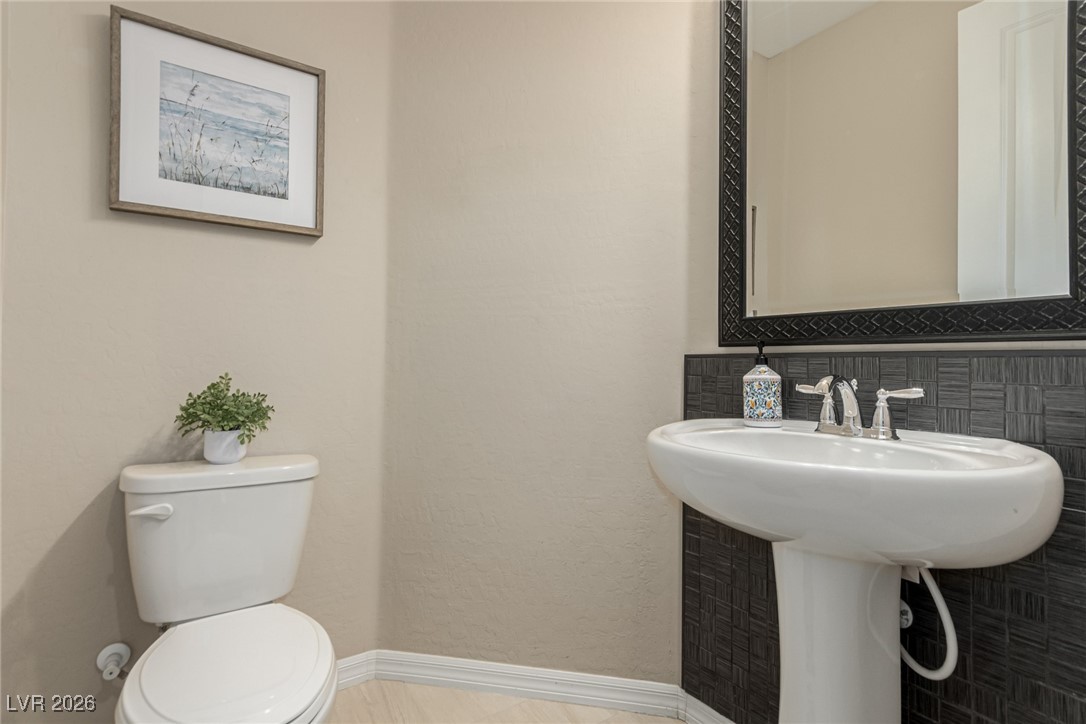 137 Outcrop Ridge Avenue Henderson, NV 89002 - Photo 35 of 41