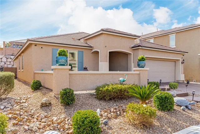 $739,900 | 137 Outcrop Ridge Avenue, Henderson, NV 89002