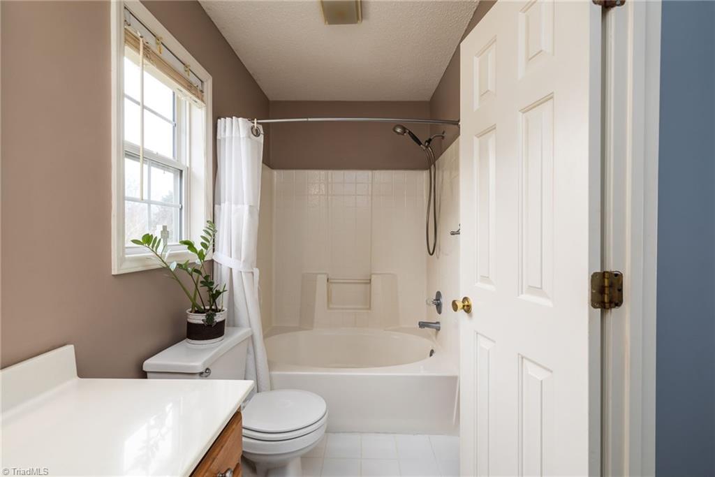 111 Stapleton Way High Point, NC 27265 - Photo 20 of 31 Gallery Image 20
