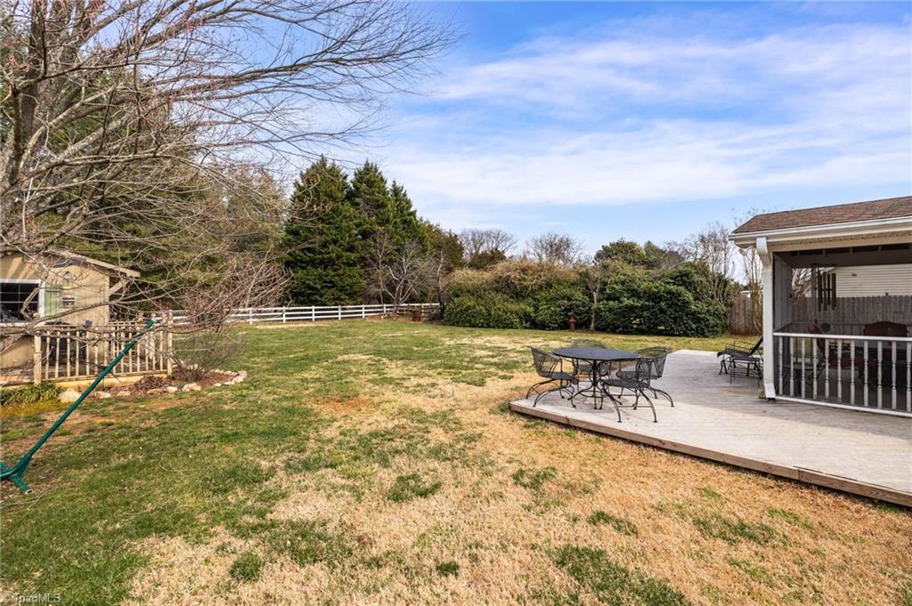 111 Stapleton Way High Point, NC 27265 - Photo 29 of 31 Gallery Image 29