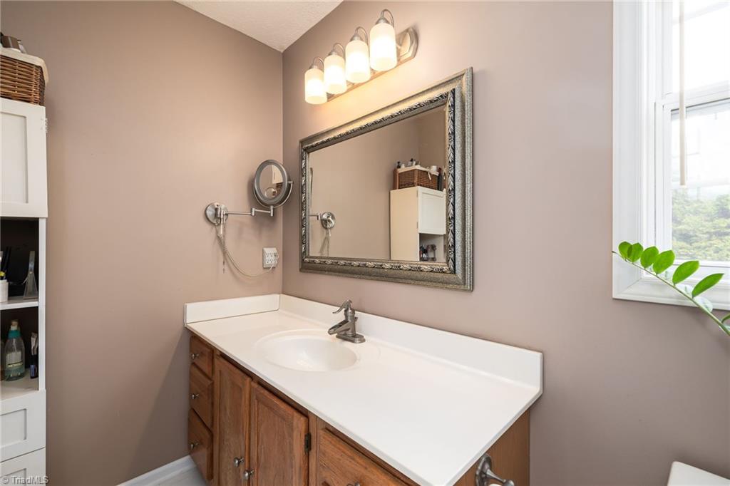111 Stapleton Way High Point, NC 27265 - Photo 31 of 31 Gallery Image 31