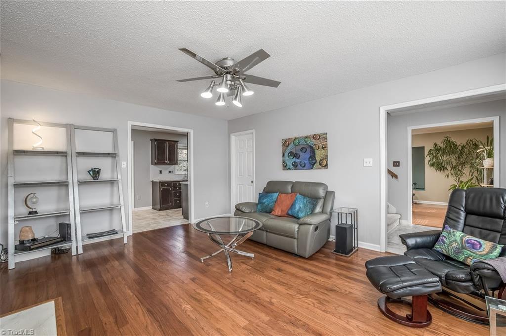 111 Stapleton Way High Point, NC 27265 - Photo 4 of 31 Gallery Image 4