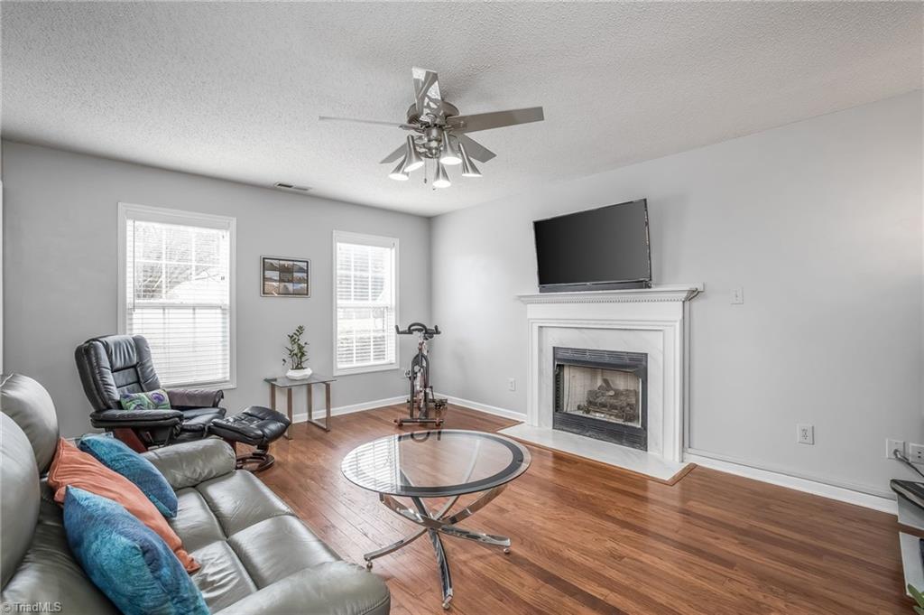 111 Stapleton Way High Point, NC 27265 - Photo 5 of 31 Gallery Image 5
