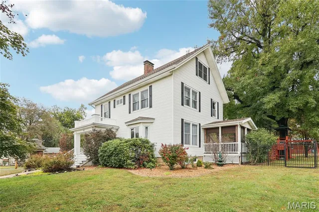 $367,500 | 416 North Main Street, Trenton, IL 62293