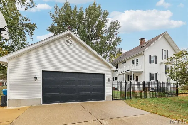 $367,500 | 416 North Main Street, Trenton, IL 62293