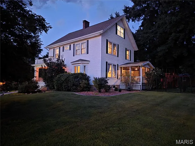 $367,500 | 416 North Main Street, Trenton, IL 62293