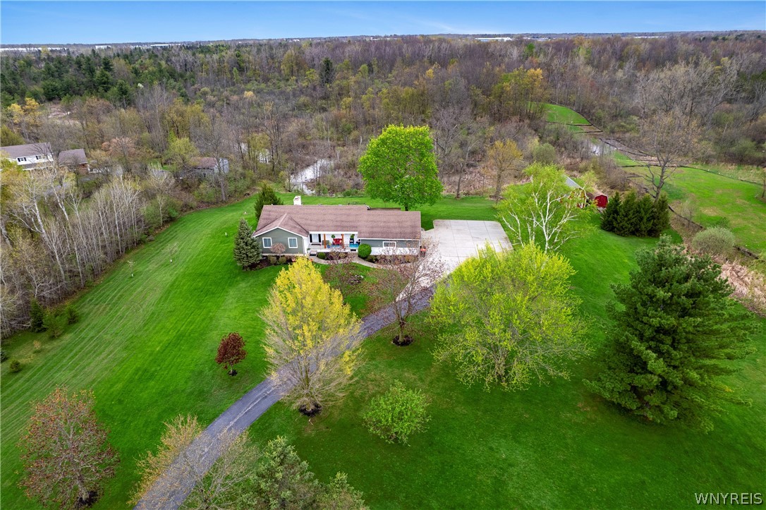 94 Westwood Road Lancaster, NY 14086 - Photo 2 of 49