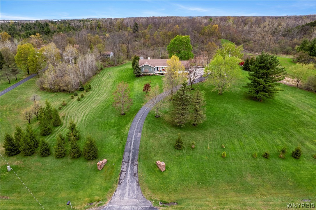 94 Westwood Road Lancaster, NY 14086 - Photo 3 of 49
