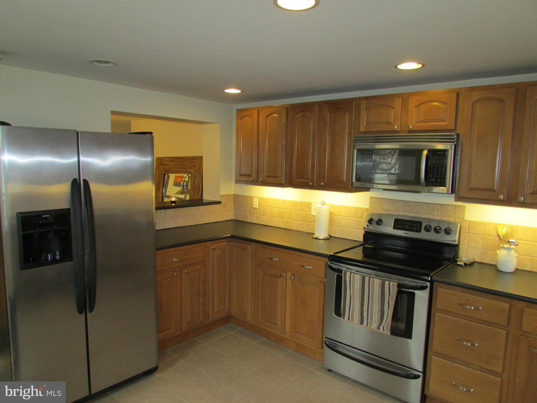 7621 Post Road Hanover, MD 21076 - Photo 2 of 8 Kitchen