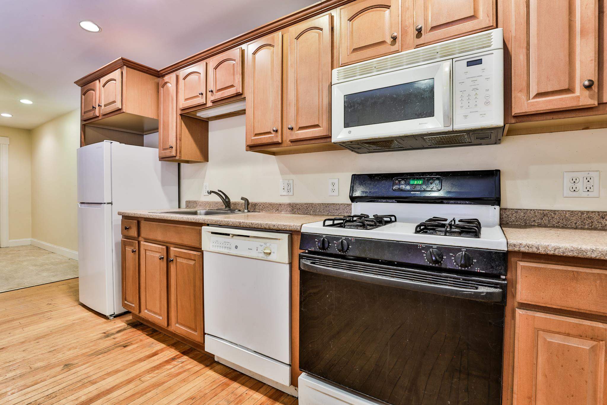 76 West Merrimack Street, Unit 1 Manchester, NH 03101 - Photo 11 of 13