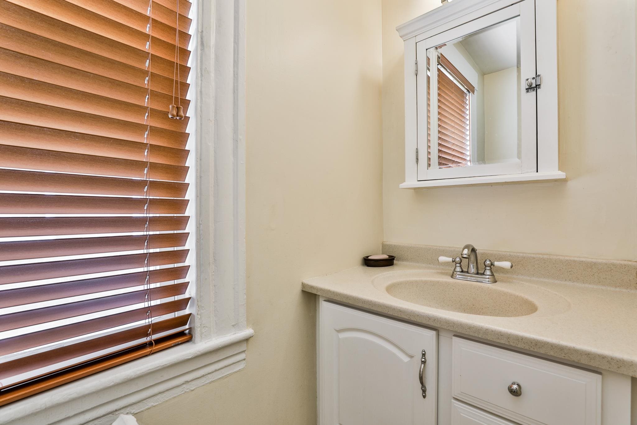 76 West Merrimack Street, Unit 1 Manchester, NH 03101 - Photo 13 of 13