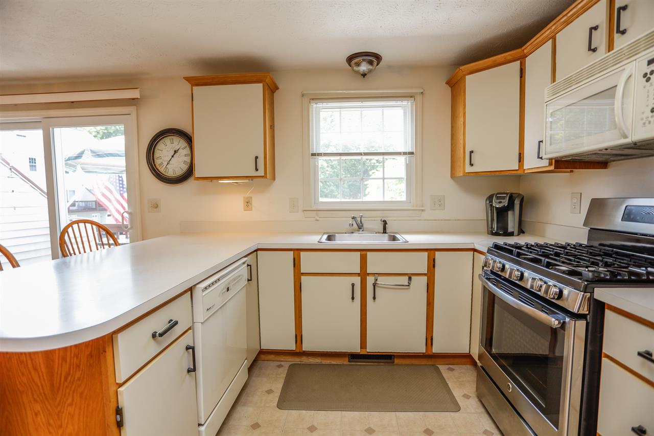 42 Ramsgate Ridge Drive Nashua, NH 03063 - Photo 11 of 29