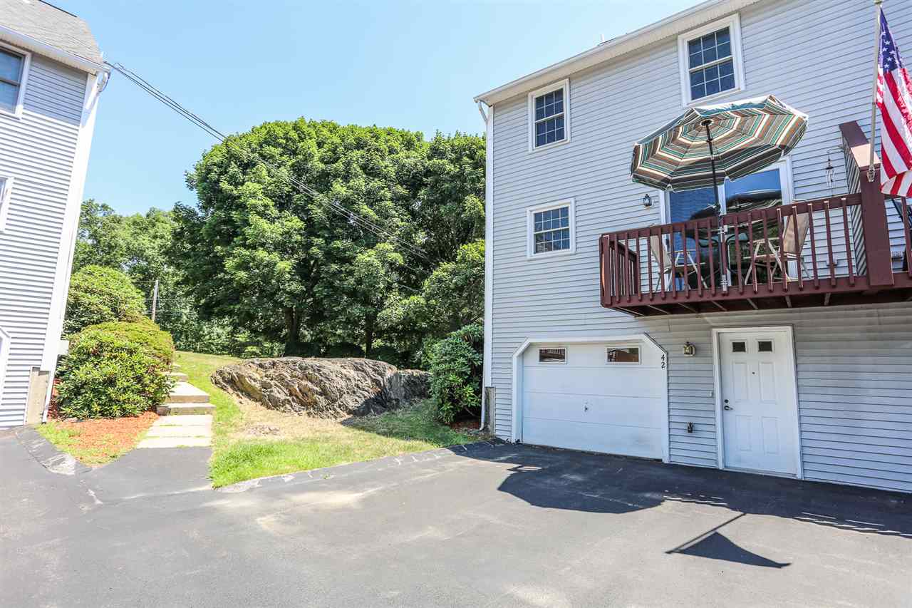 42 Ramsgate Ridge Drive Nashua, NH 03063 - Photo 3 of 29