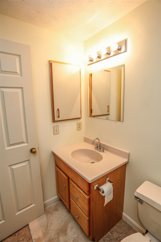 42 Ramsgate Ridge Drive Nashua, NH 03063 - Photo 23 of 29