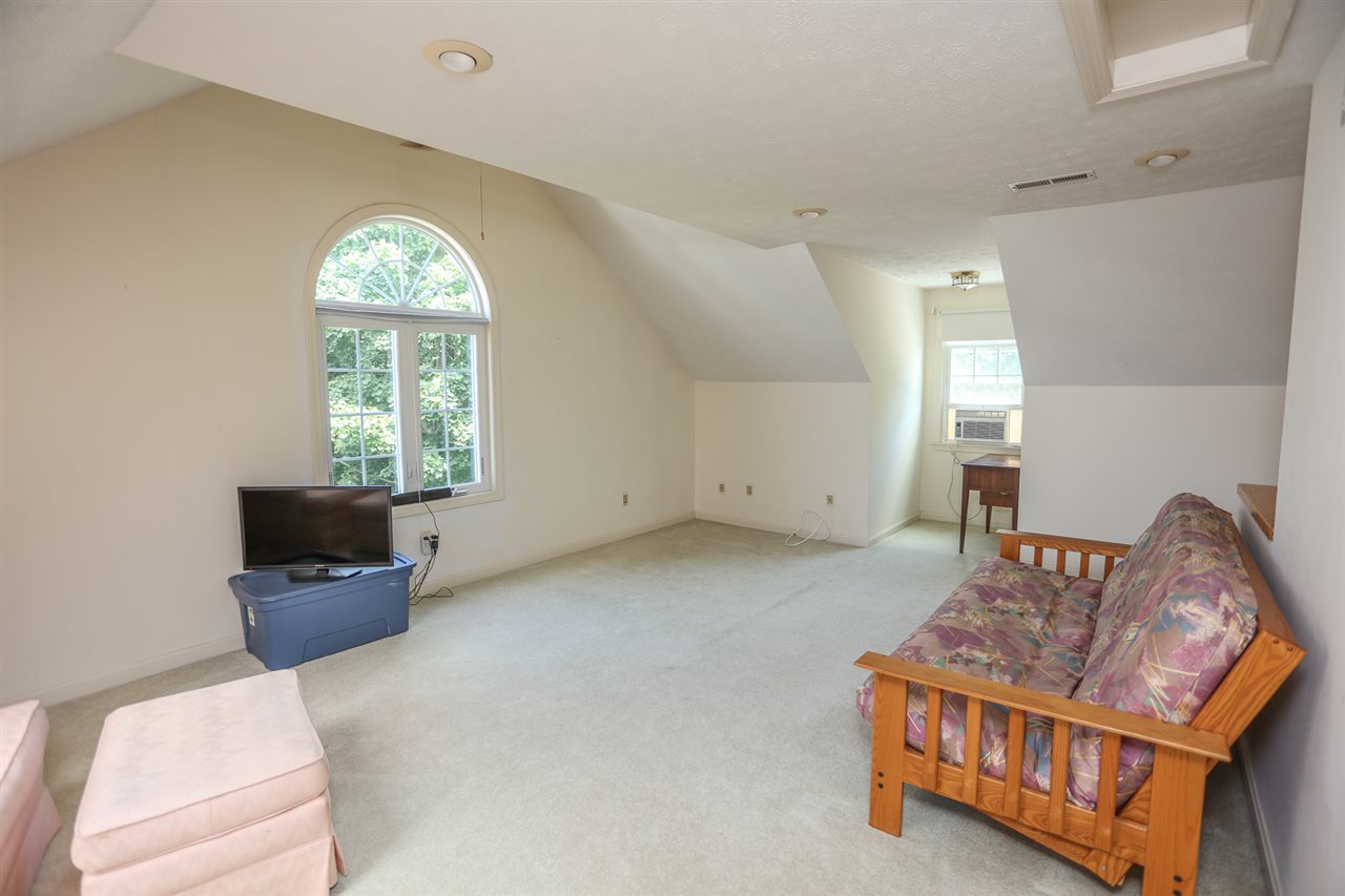 42 Ramsgate Ridge Drive Nashua, NH 03063 - Photo 24 of 29