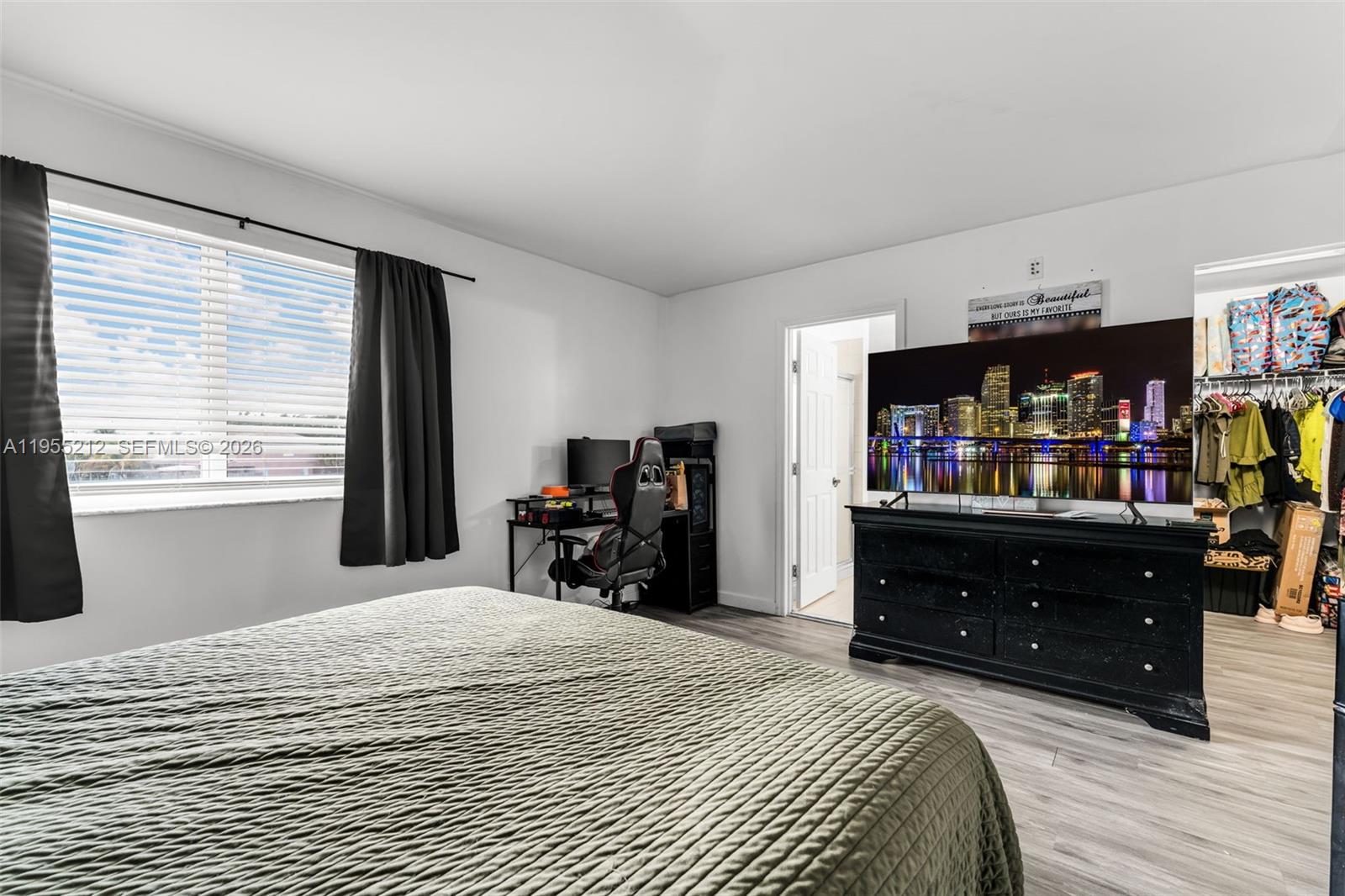 6934 Southwest 164th Court Miami, FL 33193 - Photo 15 of 41