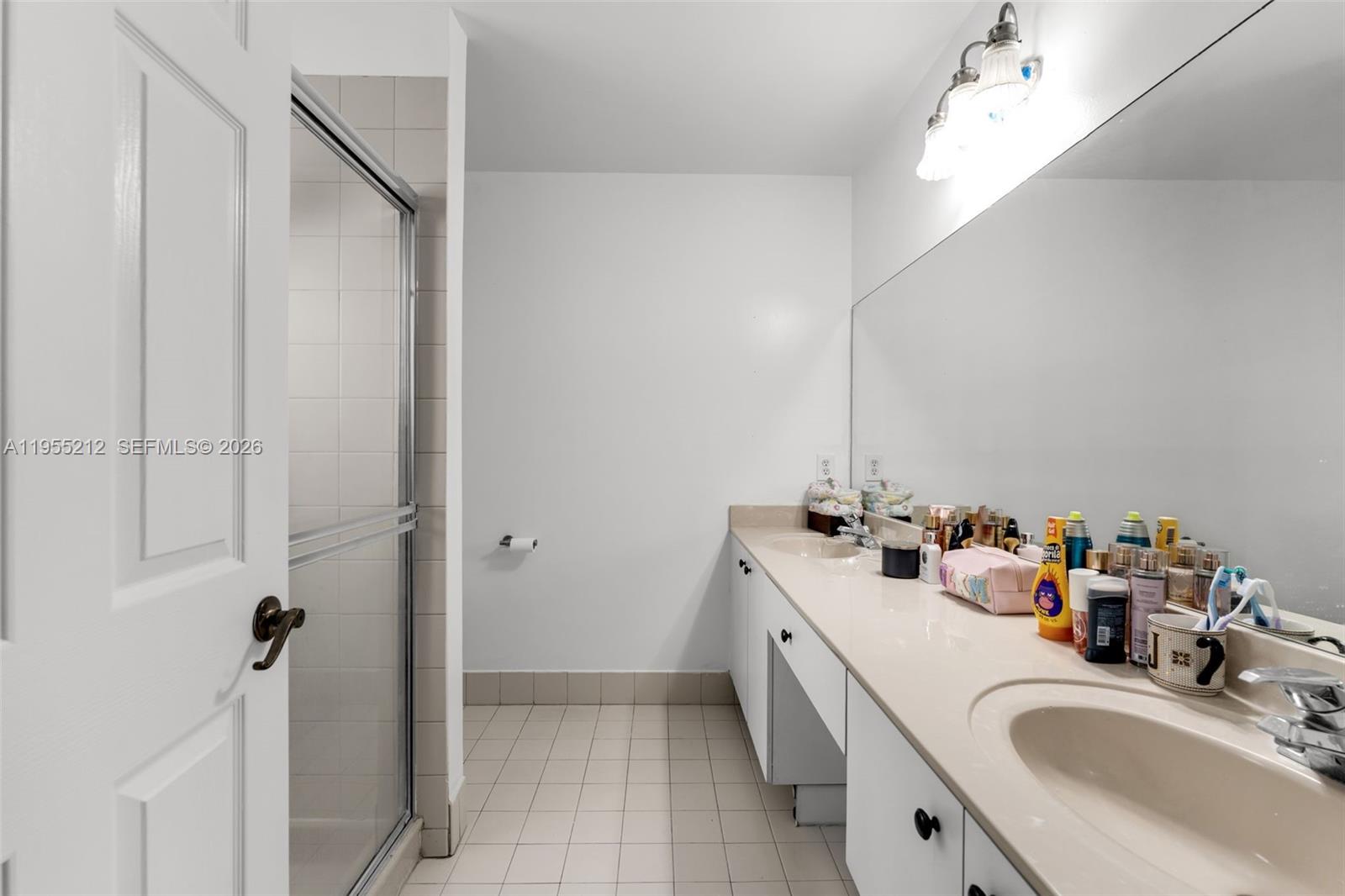 6934 Southwest 164th Court Miami, FL 33193 - Photo 17 of 41